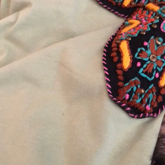 Sage green Tee - Picture 8 of 8